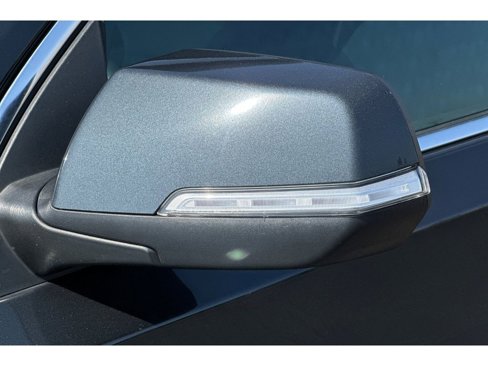Used 2021 Chevrolet Traverse LT image 51
