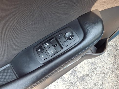 Used 2023 Dodge Challenger SXT image 11