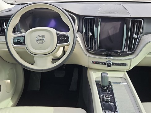 Used 2023 Volvo XC60 B5 Plus w/ Climate Package image 18