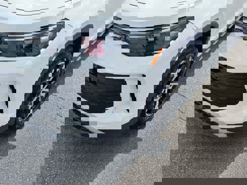 New 2025 Volkswagen Tiguan SE image 9