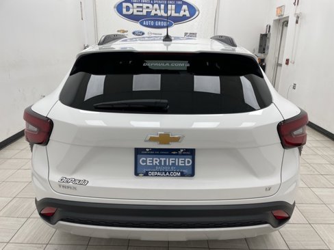 Certified 2024 Chevrolet Trax LT w/ Driver Confidence Package image 18