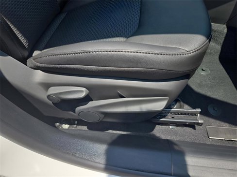 New 2025 Jeep Compass Latitude image 46