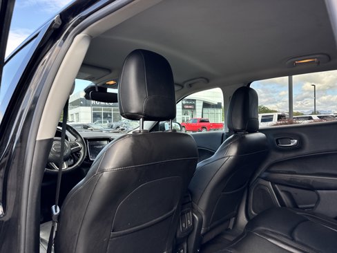 Used 2018 Jeep Compass Limited w/ Navigation Group image 31