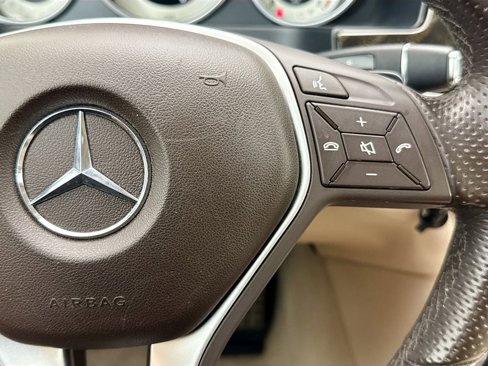 Used 2016 Mercedes-Benz E 350 4MATIC Sedan image 12