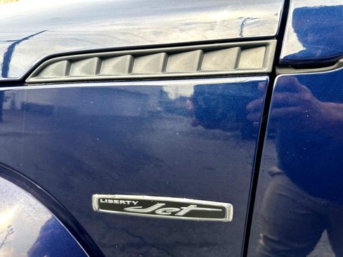 Used 2012 Jeep Liberty Limited Jet image 14
