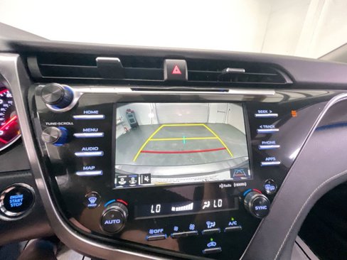 Used 2019 Toyota Camry XSE image 14