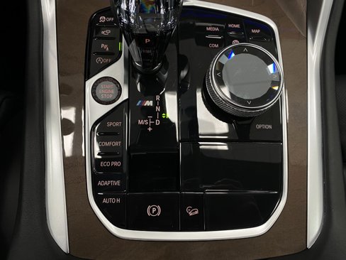 Certified 2021 BMW X6 M50i w/ Executive Package image 29