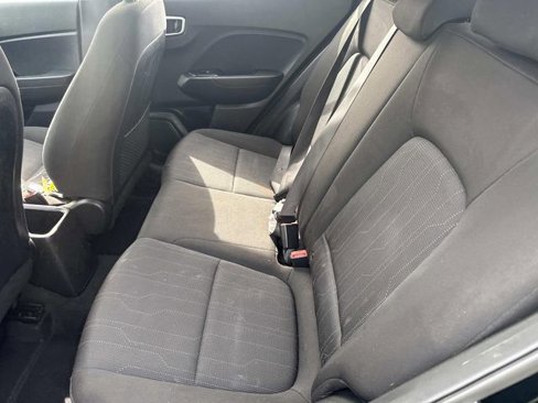 Used 2021 Hyundai Venue SE image 14