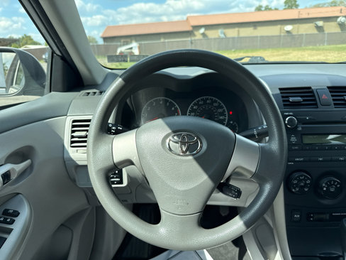 Used 2010 Toyota Corolla image 16