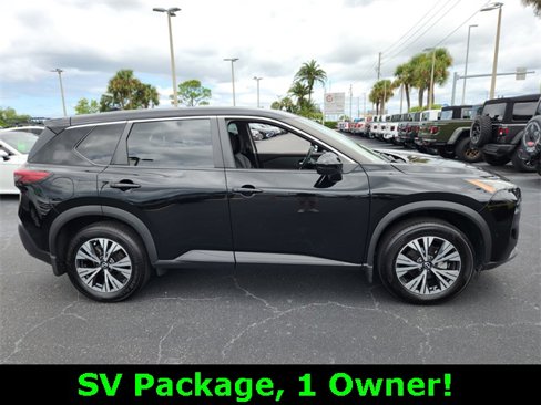 Used 2022 Nissan Rogue SV image 8