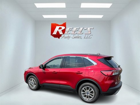 Used 2020 Ford Escape SE image 38