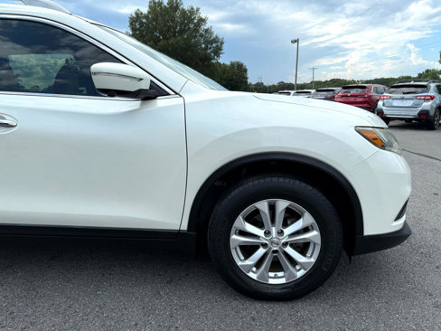 Used 2015 Nissan Rogue SV w/ SV Premium Package image 40