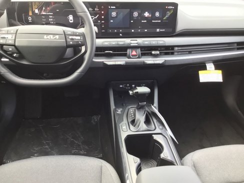 New 2025 Kia K4 EX image 16