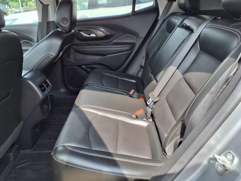 Used 2023 GMC Terrain SLT w/ Elevation Edition image 14