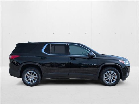 Used 2020 Chevrolet Traverse LS image 4