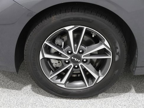 Used 2022 Kia Forte LXS image 20