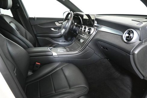 Used 2021 Mercedes-Benz GLC 300 4MATIC image 25