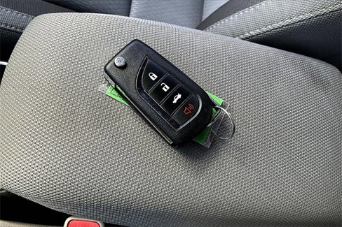 Used 2019 Toyota Corolla LE image 11