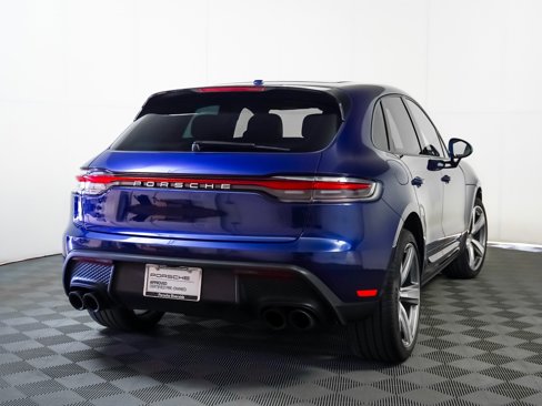 Certified 2024 Porsche Macan w/ Premium Plus Package image 10