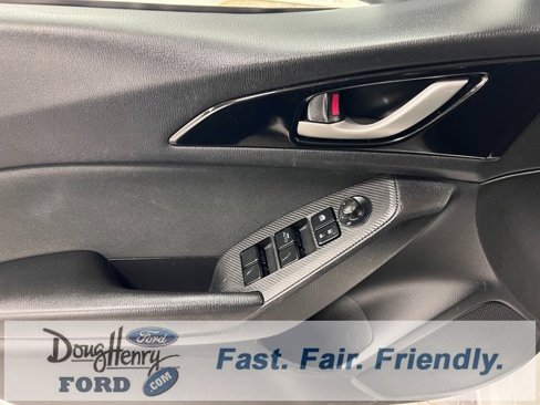 Used 2016 MAZDA MAZDA3 i Touring image 23