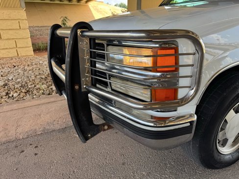 Used 1999 Chevrolet Suburban 2WD w/ Preferred Equipment Group 3 image 9