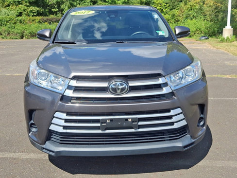 Used 2017 Toyota Highlander LE image 29