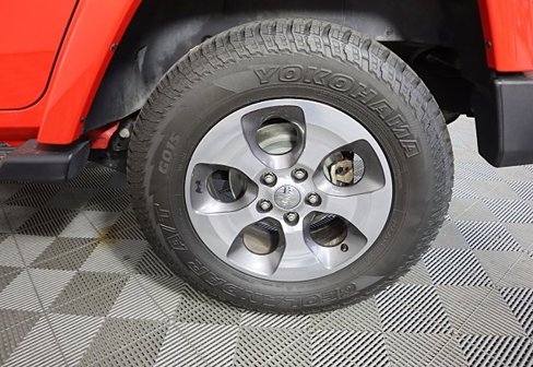Used 2017 Jeep Wrangler Unlimited Sahara w/ Max Tow Package image 14