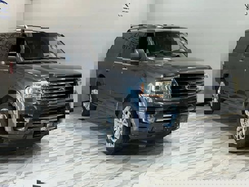 Used 2017 Ford Expedition EL Limited w/ Equipment Group 301A image 4