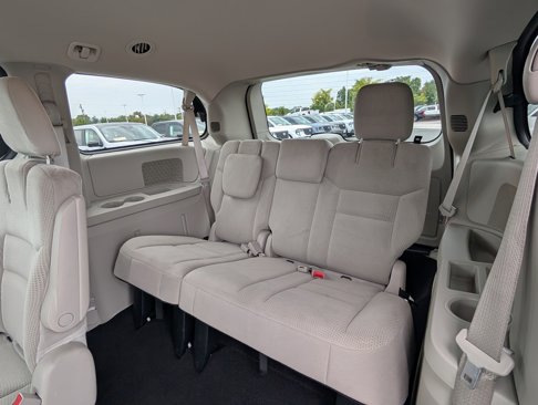 Used 2016 Dodge Grand Caravan SE w/ Quick Order Package 29E SE image 13