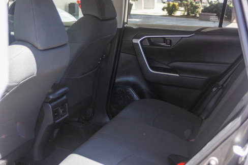 Used 2022 Toyota RAV4 LE image 18