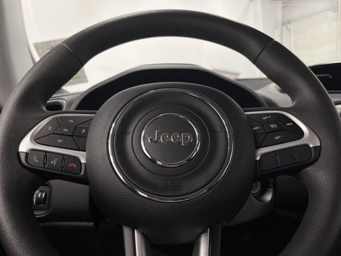 Used 2023 Jeep Renegade Latitude image 15