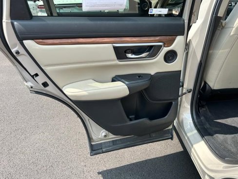 Used 2019 Honda CR-V Touring image 11