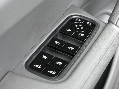 Certified 2019 Porsche Cayenne image 9