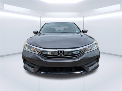 Used 2017 Honda Accord LX image 9