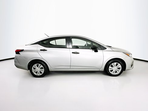 Used 2024 Nissan Versa S image 10