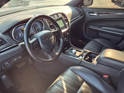 Used 2022 Chrysler 300 S image 8