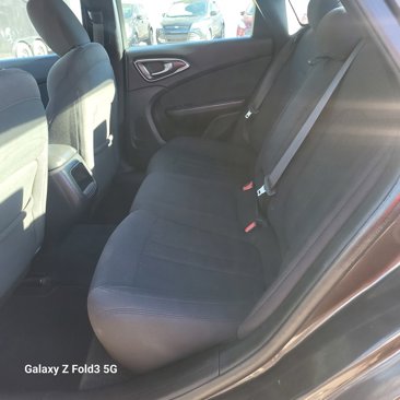 Used 2016 Chrysler 200 Limited image 21