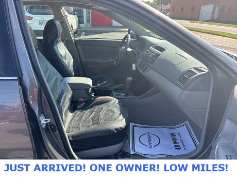 Used 2004 Toyota Camry LE image 19