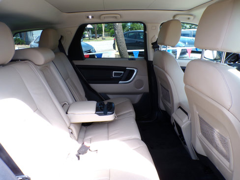 Used 2017 Land Rover Discovery Sport HSE image 31