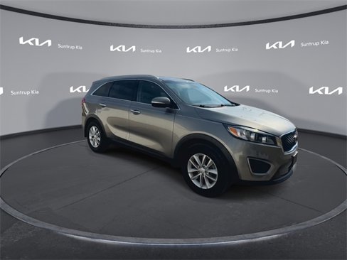 Used 2017 Kia Sorento LX w/ LX Convenience Package image 25