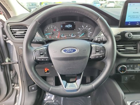 Used 2022 Ford Escape SEL image 21