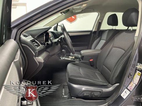 Used 2017 Subaru Outback 2.5i Premium image 11