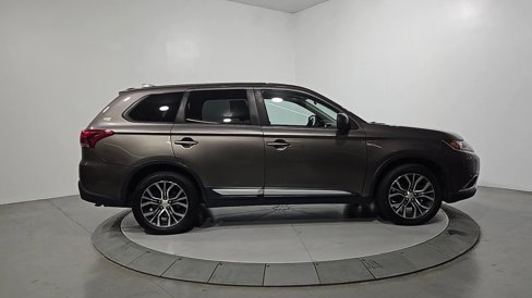 Used 2017 Mitsubishi Outlander ES image 6