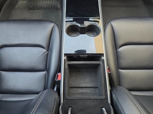 Used 2020 Tesla Model 3 Performance image 21
