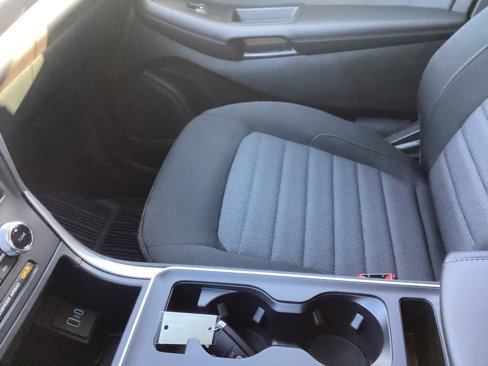 Used 2024 Ford Edge SE image 39