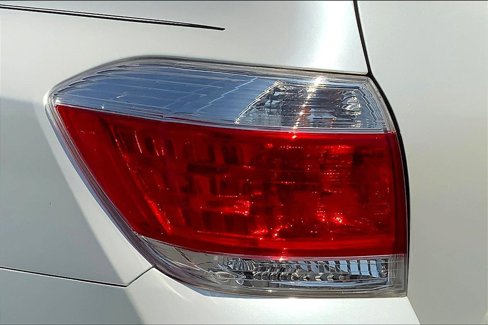 Used 2013 Toyota Highlander Limited image 30