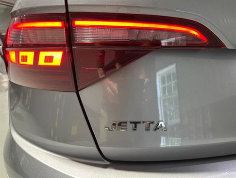 Certified 2020 Volkswagen Jetta S image 11
