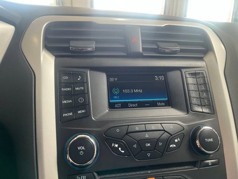 Used 2016 Ford Fusion S image 17