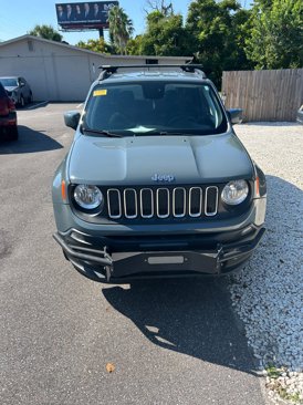 Used 2018 Jeep Renegade Latitude image 2