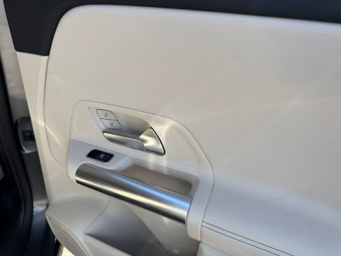 Used 2023 Mercedes-Benz GLA 250 4MATIC image 20